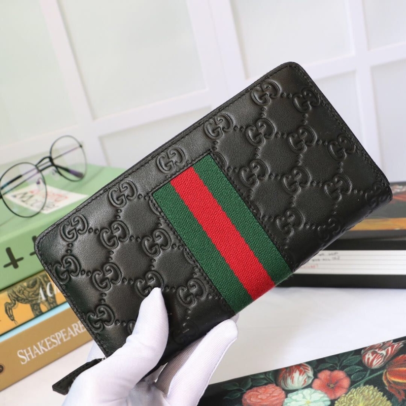 G*u*i wallets & purse